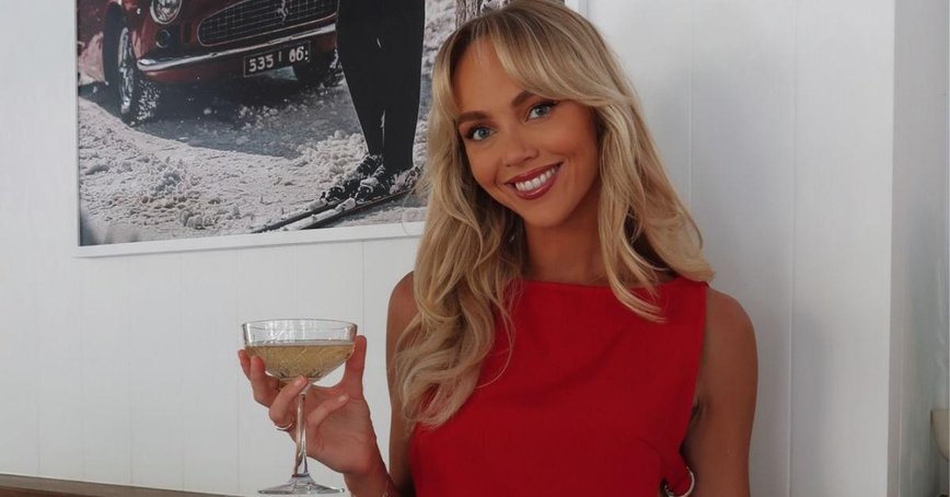 Annie Knight's Bold Offer: Pay $1,700 for a Date and Boost Your Dating Game