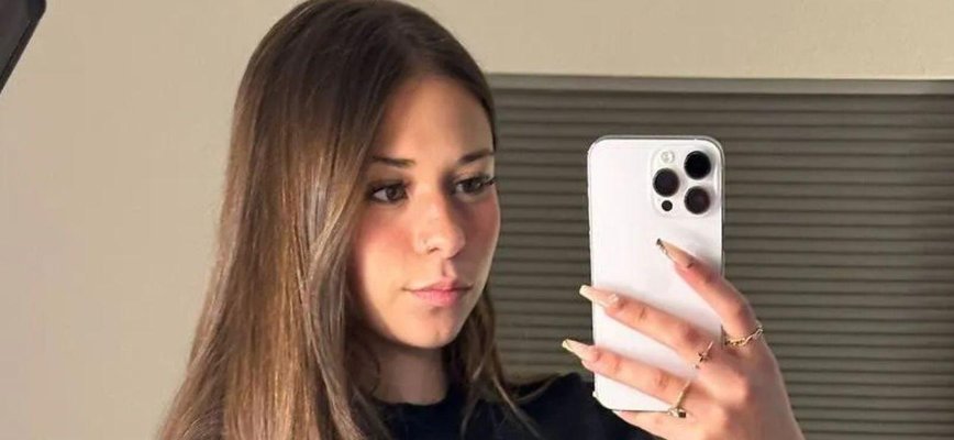 Sophie Rain Dazzles in Sizzling Swimwear and Playful Selfies