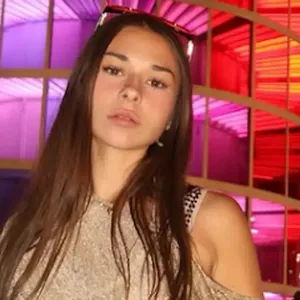 Sophie Rain's Age Revelation: The OnlyFans Sensation Sets the Record Straight