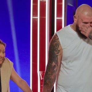 Sussex Homemaker Takes on Reality TV Challenge in "Handcuffed: Last Pair Standing"