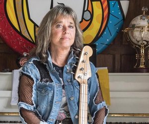 Suzi Quatro's Surprising Driving Secret: A Glam Rock Legend's UK Misadventure