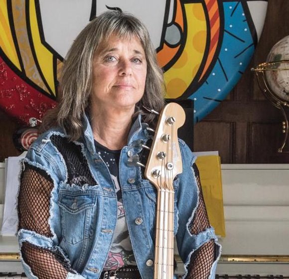Suzi Quatro's Surprising Driving Secret: A Glam Rock Legend's UK Misadventure
