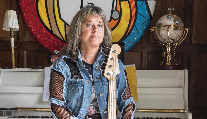 Suzi Quatro's Surprising Driving Secret: A Glam Rock Legend's UK Misadventure