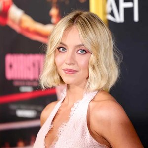 Sydney Sweeney's Electrifying Transformation: From Suburban Sweetheart to City Glam