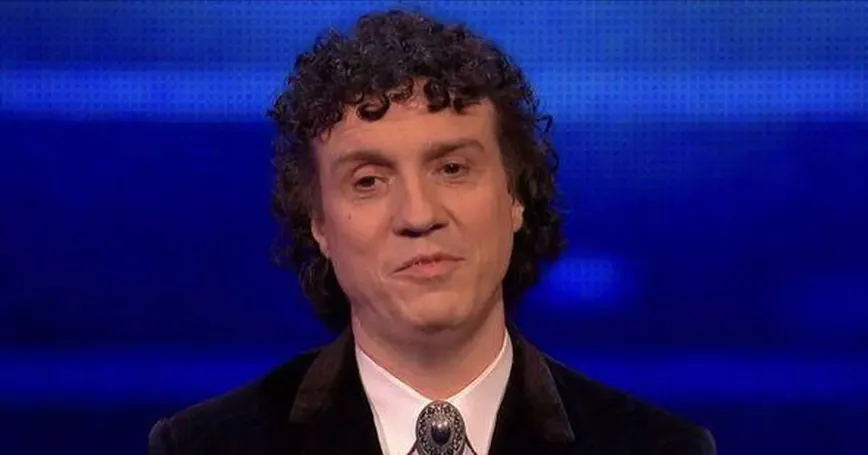 Can You Beat The Menace? Darragh Ennis Drops a Tricky Old-School Music Quiz!