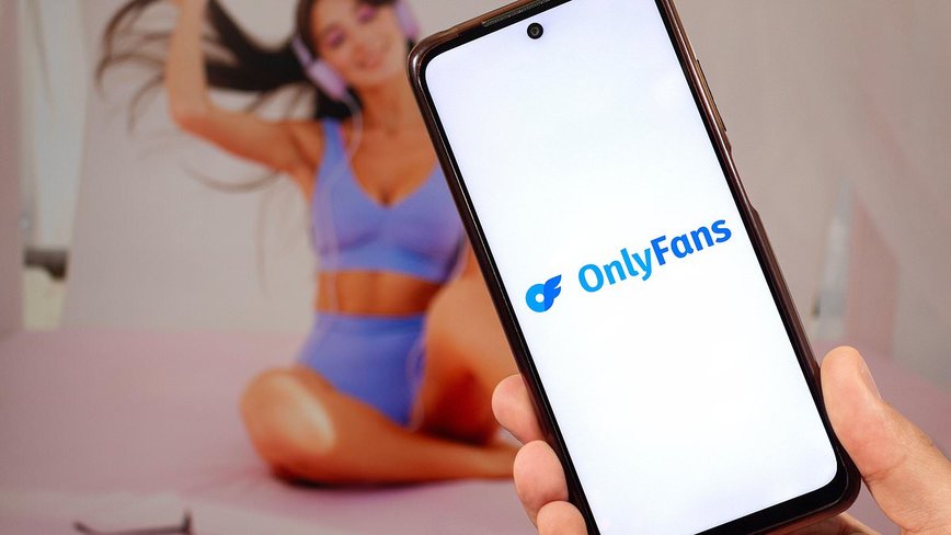 Unmasking OnlyFans 'Managers': The Dark Side of Digital Glamour
