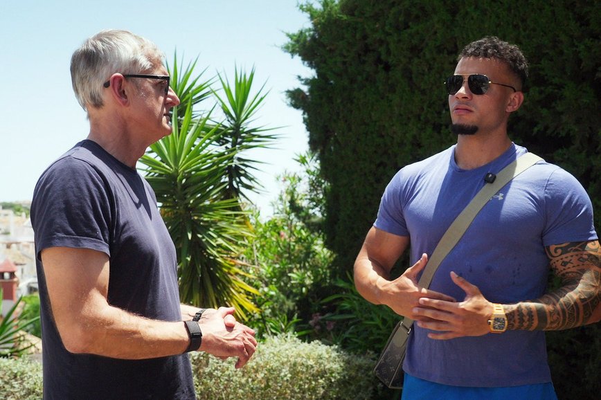 OnlyFans Star Skylar Mae Calls Out 'Losers' of the Manosphere