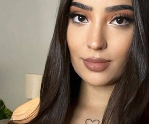 OnlyFans Star's Bold Stunt at World Snooker Final: A Father's Unlikely Pride