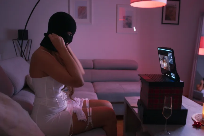 Inside the World of 'Virtual Girlfriends': Czech OnlyFans Stars Bare All in New Doc