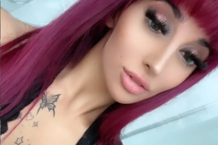 Emily Arena: Melbourne's OnlyFans Star with a Dark Side
