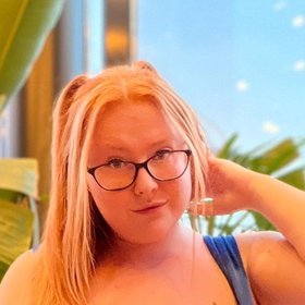 Social Media Showdown: Tianna Moon's Natural 32OO Curves Spark Controversy