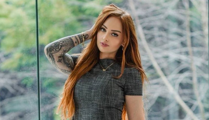 Meet the Virtual Girlfriend Cashing In on Love Without Leaving Home